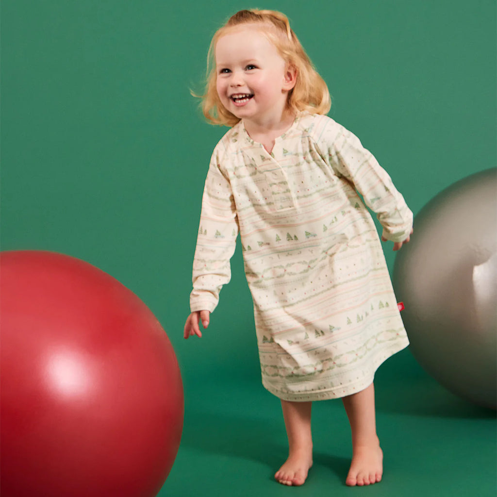 Time of Wonder RightFit™ Magnetic Nightgown