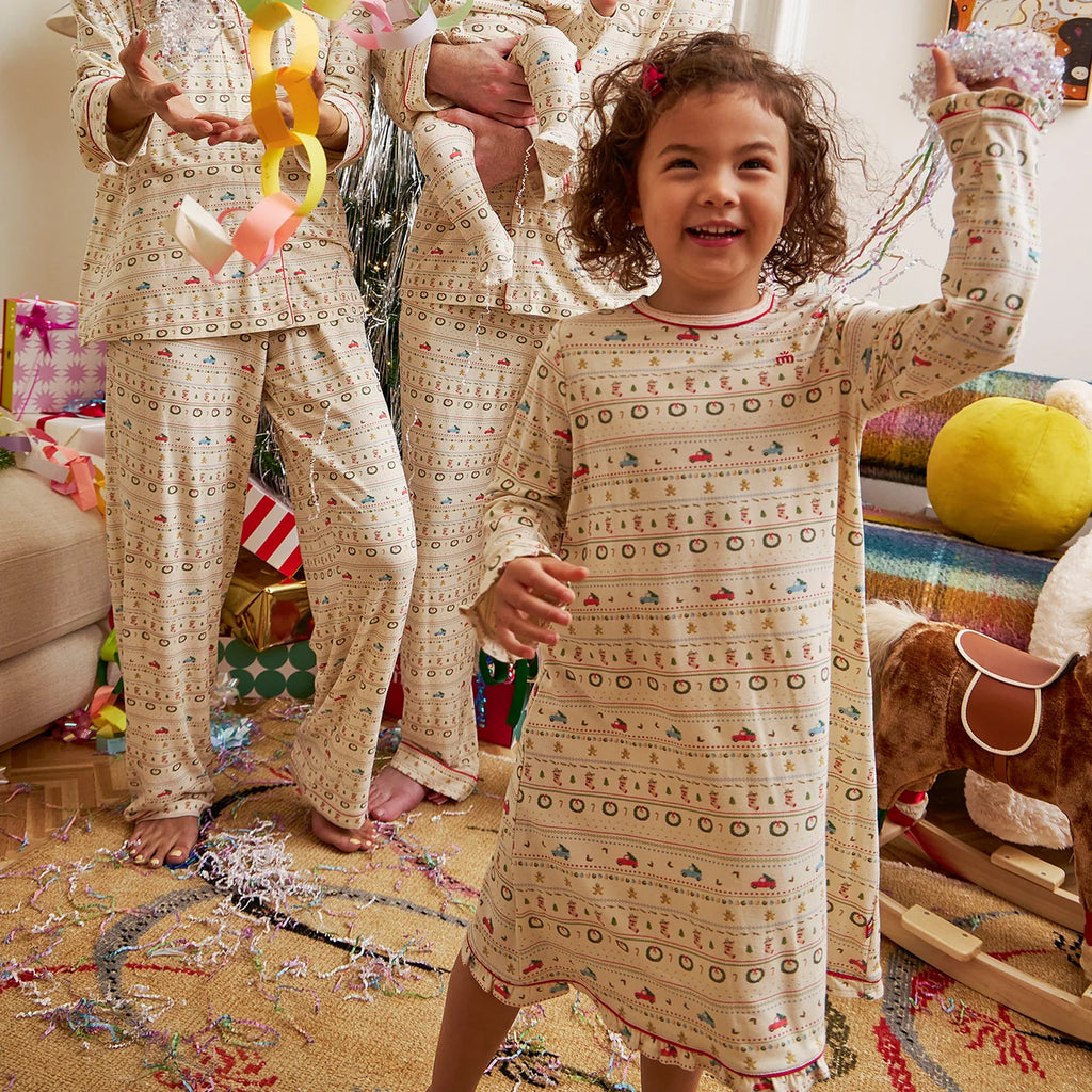 Traditional Christmas RightFit™ Magnetic Nightgown