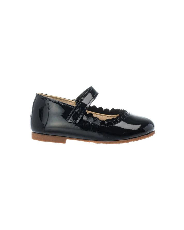 Aria Flat Black